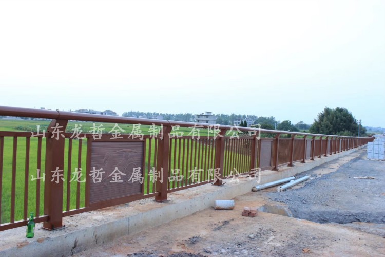 南昌?；韬虼蟮缞A護欄工程案例